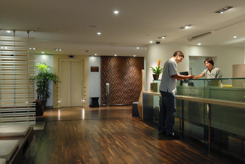Waikiki Gateway Hotel Honolulu Bagian luar foto